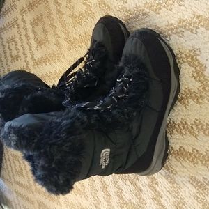 The North Face winter boots girls sz 2